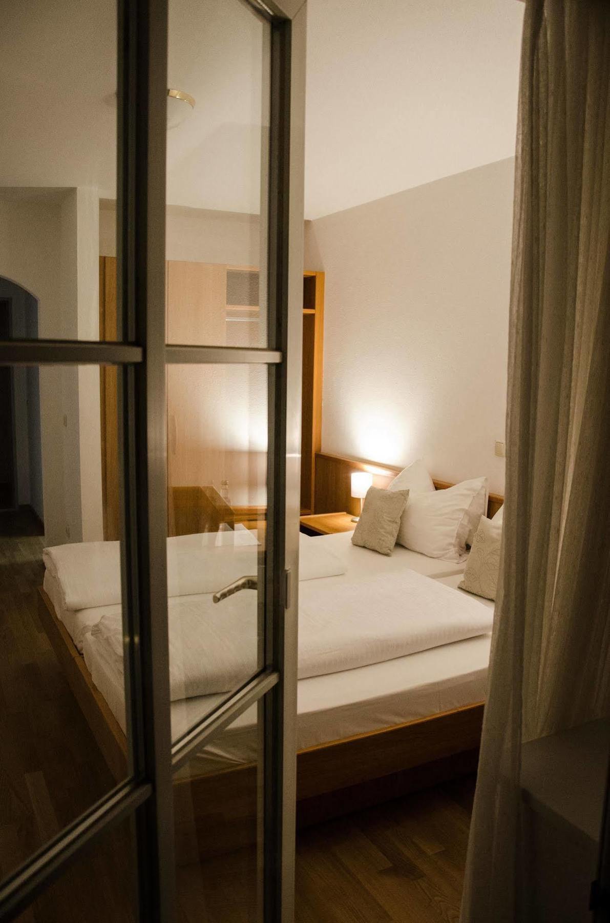 Hotel Blaue Traube Schongau Eksteriør billede